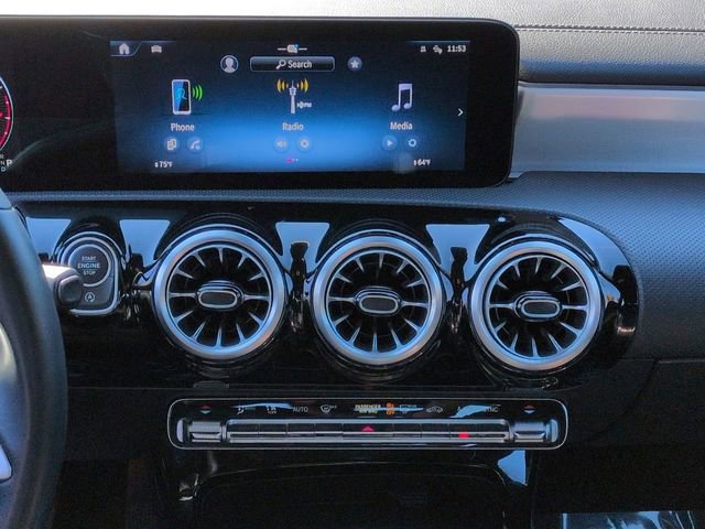 Used 2025 Mercedes-Benz CLA 250 4MATIC image 21