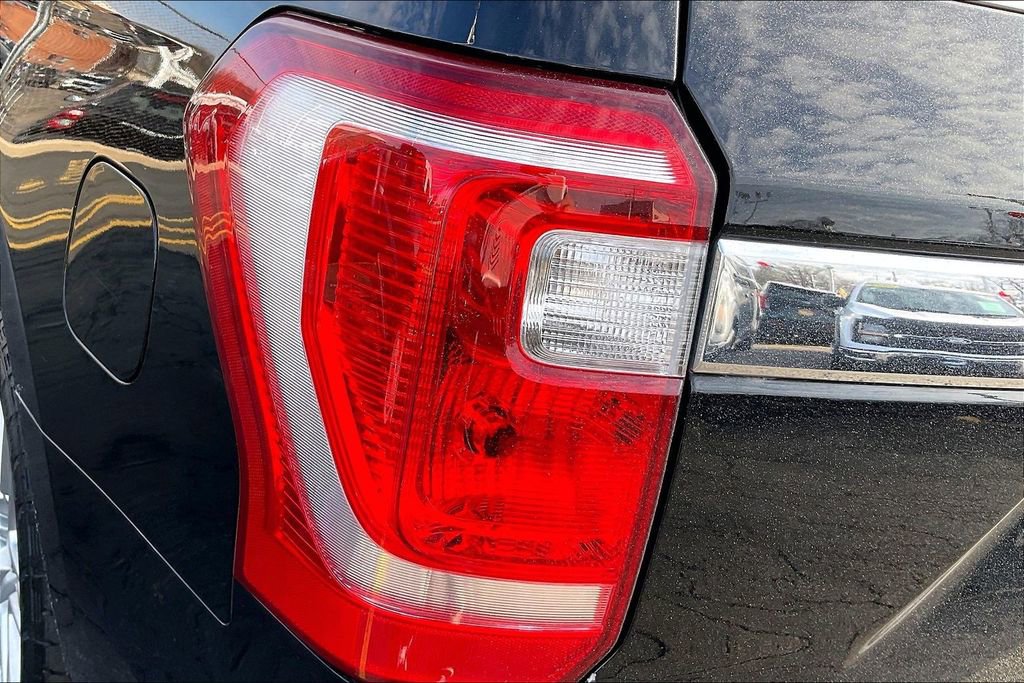 Certified 2019 Ford Expedition XLT w/ Equipment Group 202A image 28