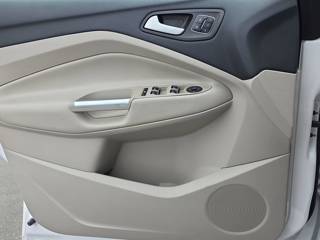 Certified 2017 Ford Escape Titanium FWD image 24