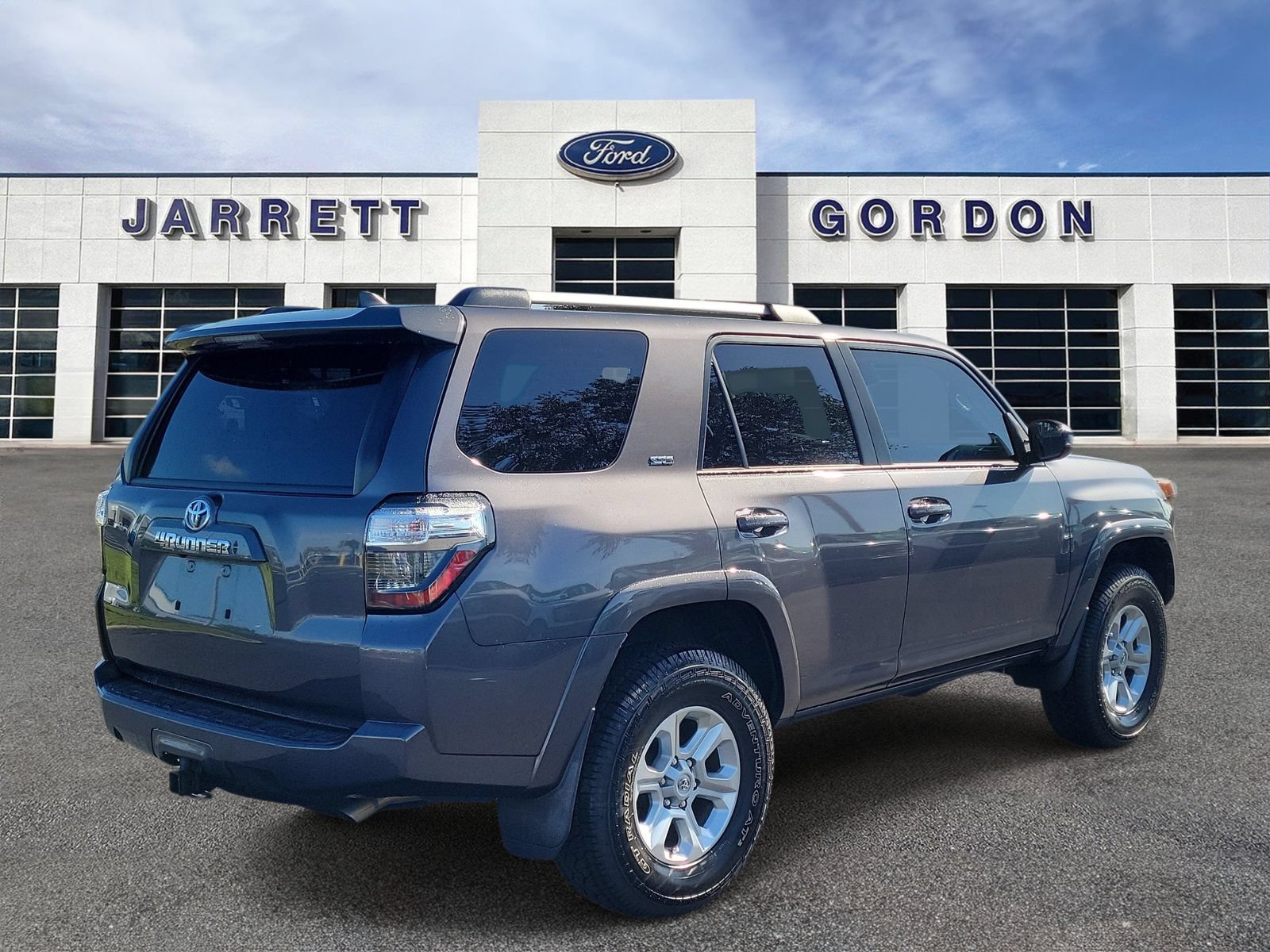 Used 2022 Toyota 4Runner SR5 RWD image 4