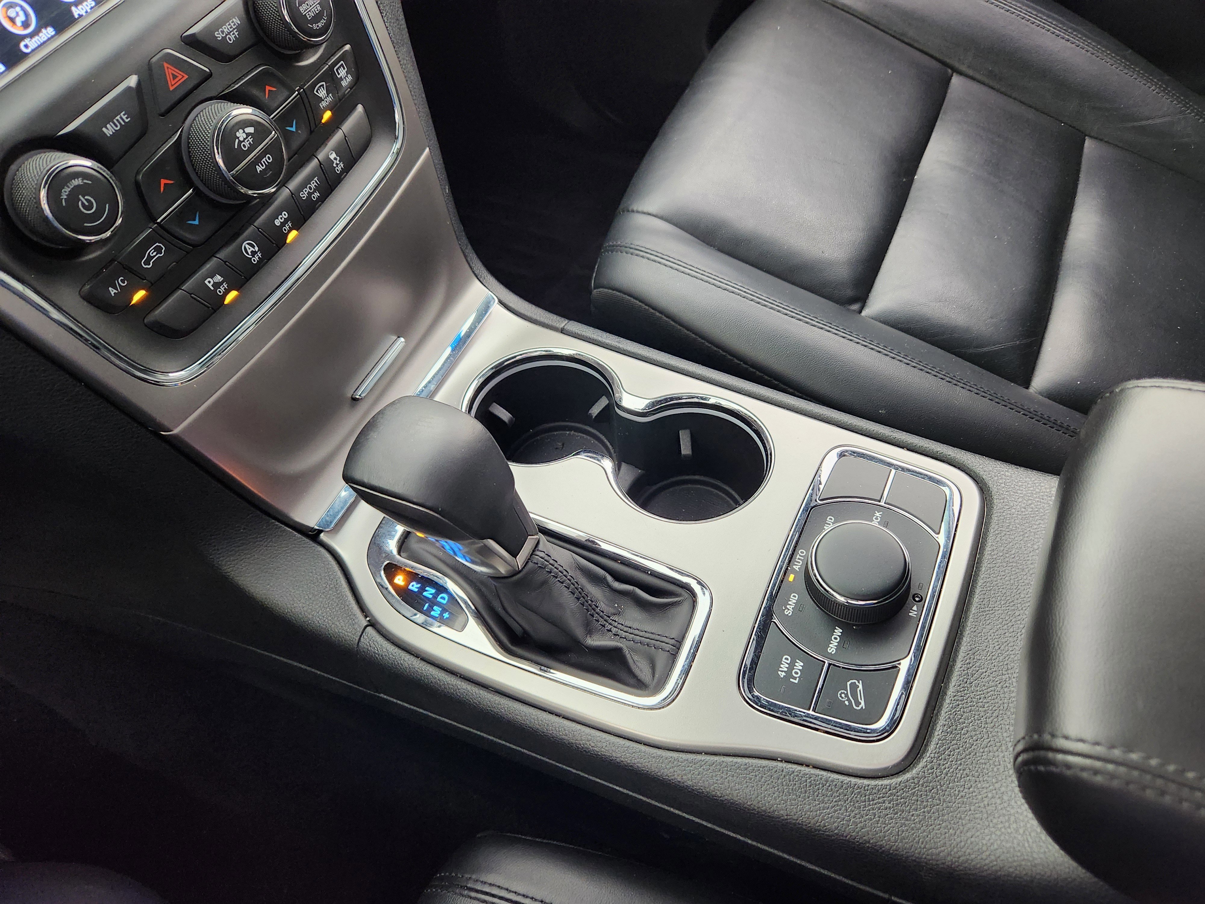 Used 2018 Jeep Grand Cherokee Limited image 25