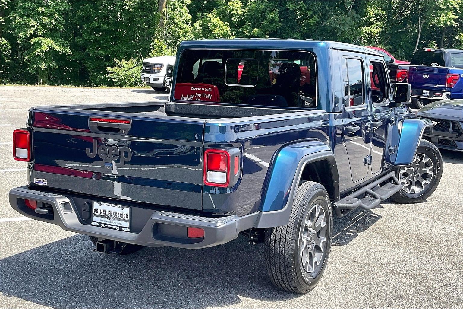 Used 2025 Jeep Gladiator Sport w/ Premium Package AWD/4WD image 13