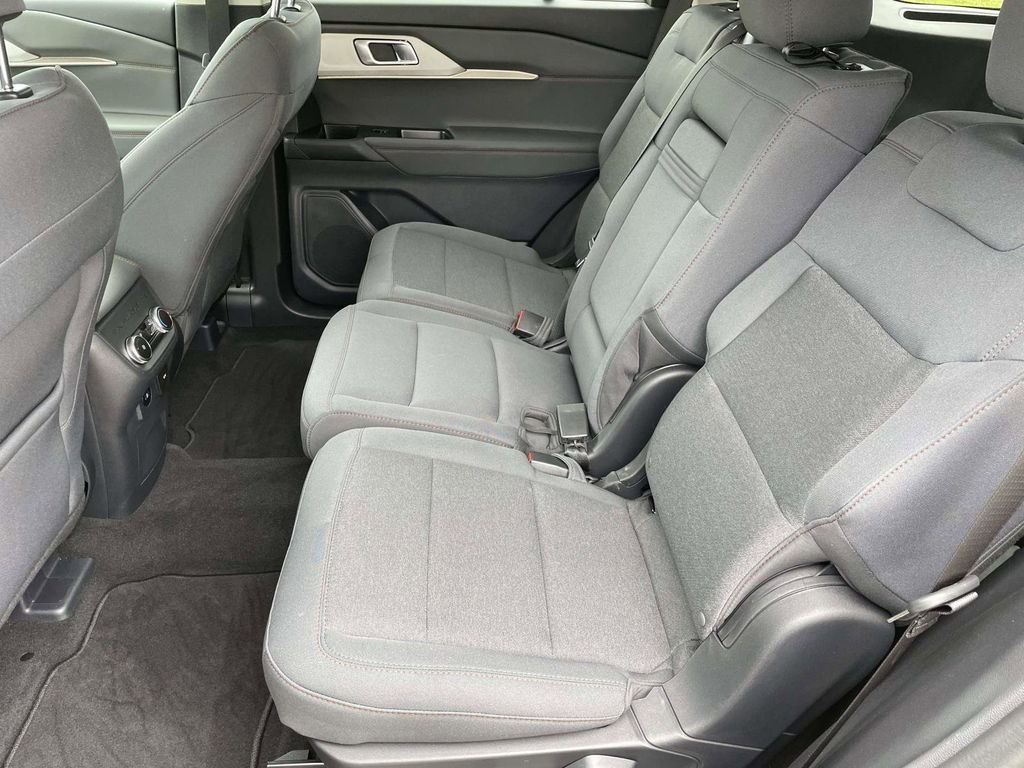 Certified 2025 Ford Explorer Active RWD image 12