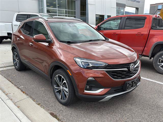 Used 2021 Buick Encore GX Essence w/ Advanced Technology Package AWD/4WD image 2
