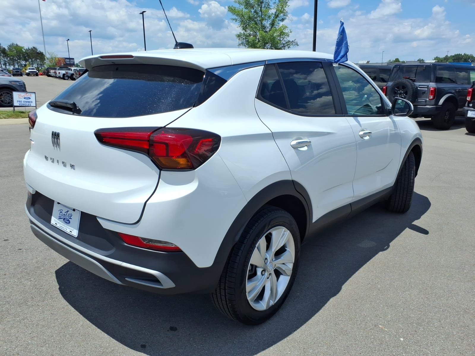 Used 2024 Buick Encore GX Preferred FWD image 3
