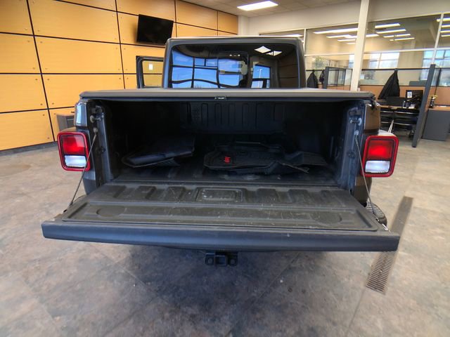 Used 2023 Jeep Gladiator Rubicon w/ Cold Weather Group image 21