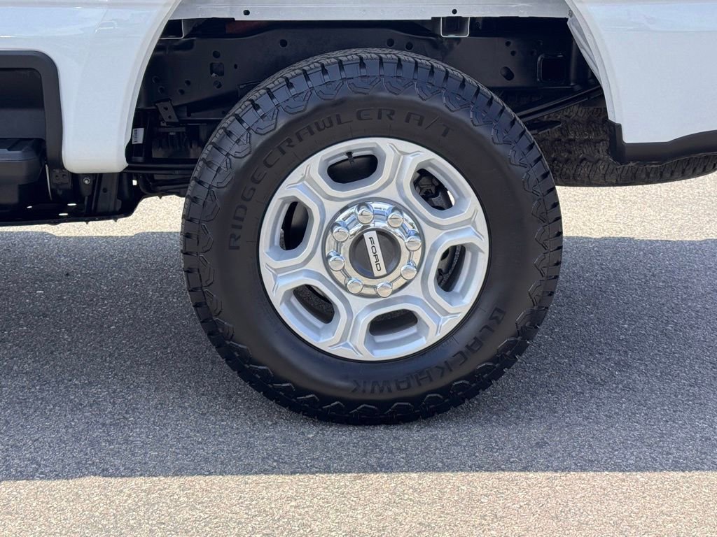 Certified 2025 Ford F250 XLT w/ FX4 Off-Road Package AWD/4WD image 14
