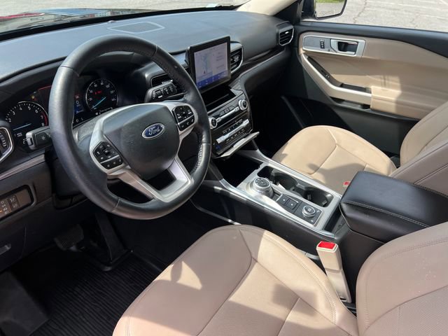 Certified 2023 Ford Explorer Limited w/ Equipment Group 301A AWD/4WD image 18