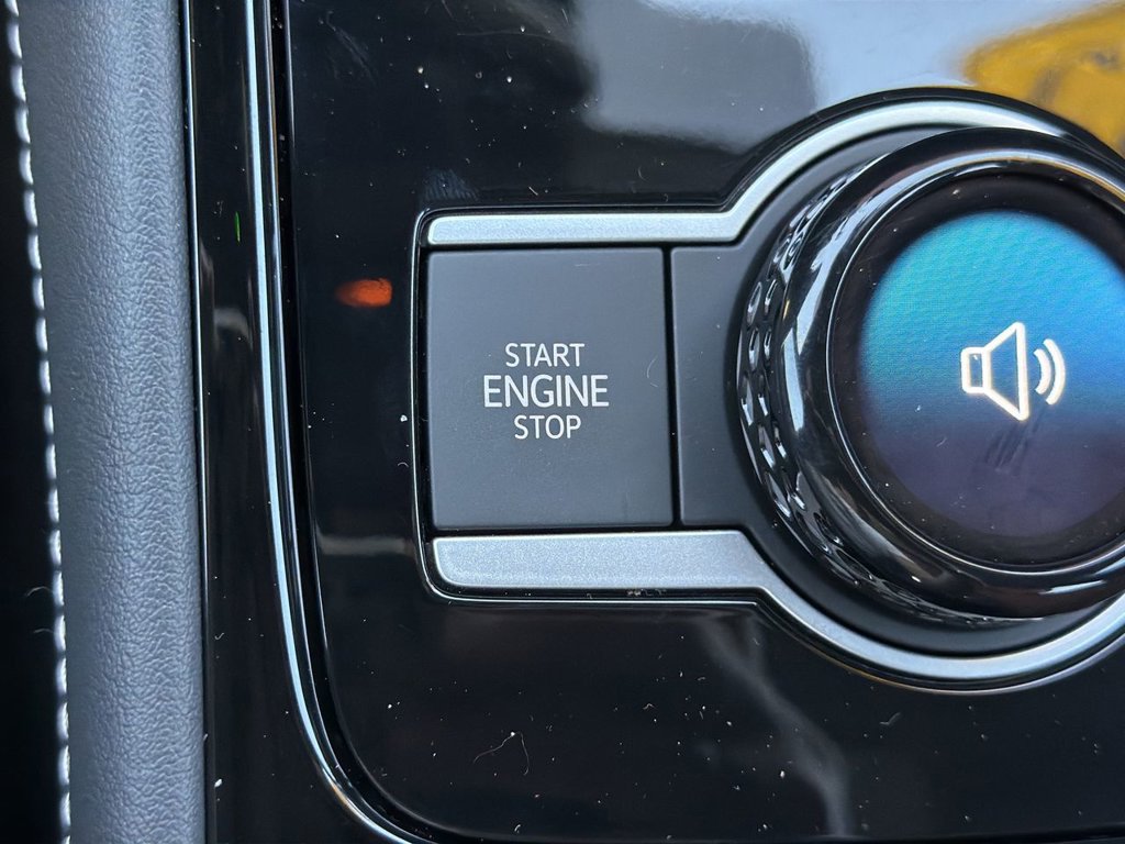 Used 2025 Volkswagen Tiguan SEL R-Line AWD/4WD image 19