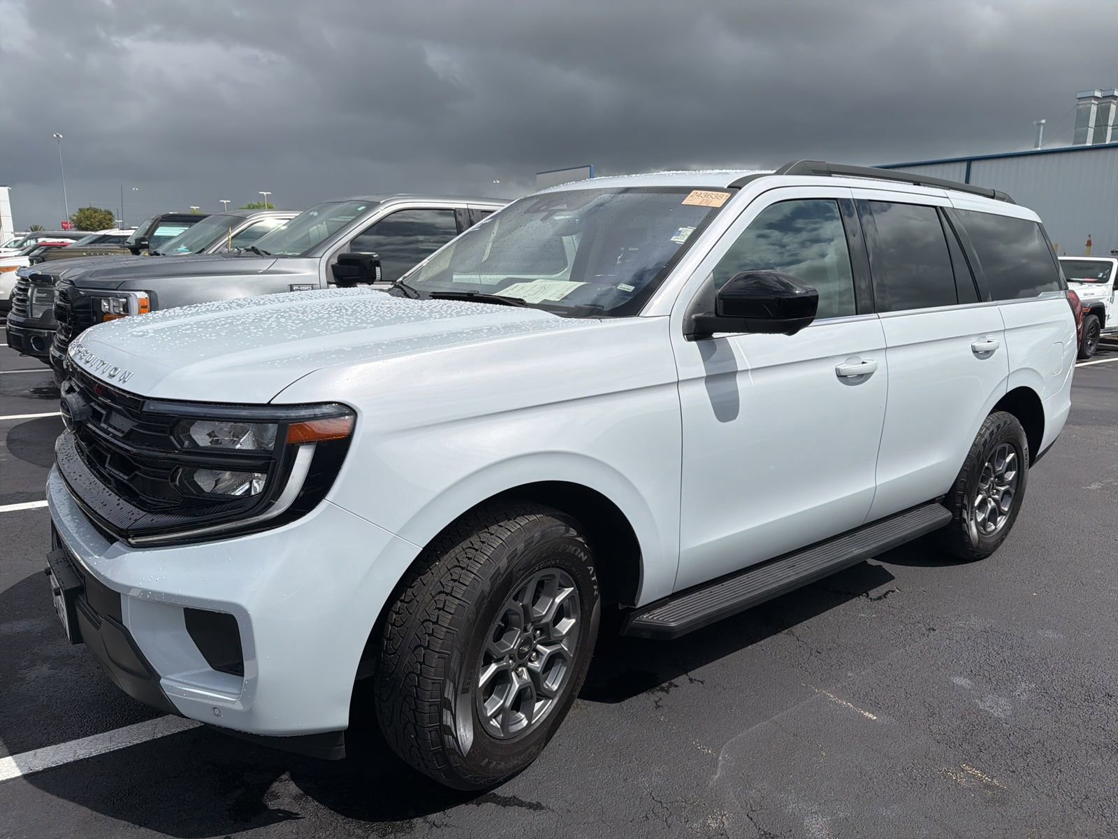 Certified 2025 Ford Expedition Active image 6