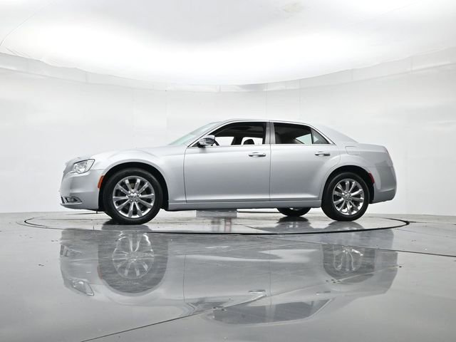 Used 2020 Chrysler 300 Limited image 36