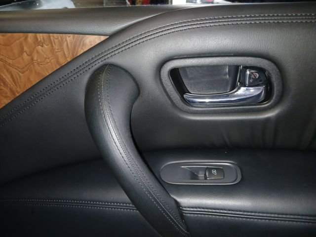 Used 2024 Nissan Armada SL w/ Captain's Chairs Package image 43