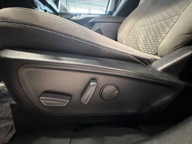 Certified 2020 Ford Escape SE image 17