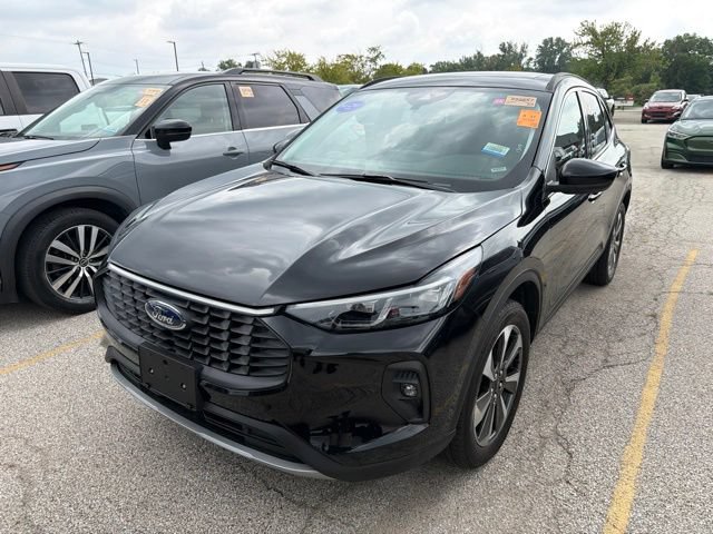 Certified 2025 Ford Escape Platinum AWD/4WD image 4