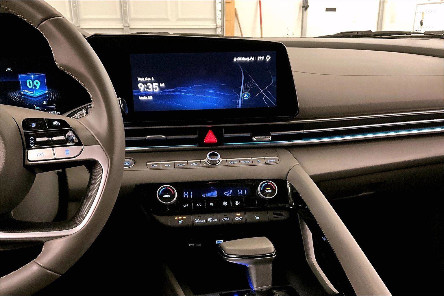 Used 2024 Hyundai Elantra SEL w/ Convenience Package image 6