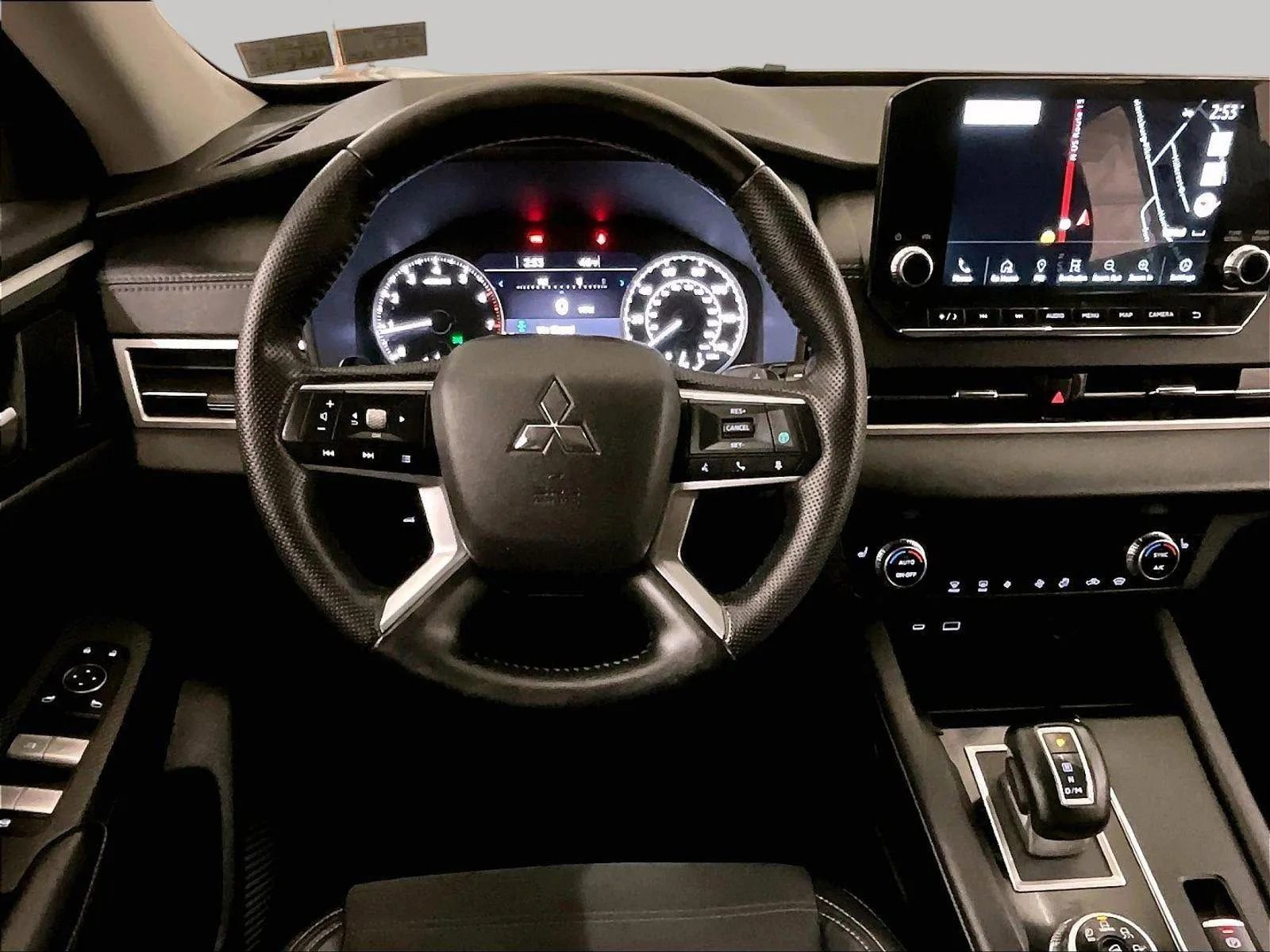 Used 2022 Mitsubishi Outlander SE AWD/4WD image 5