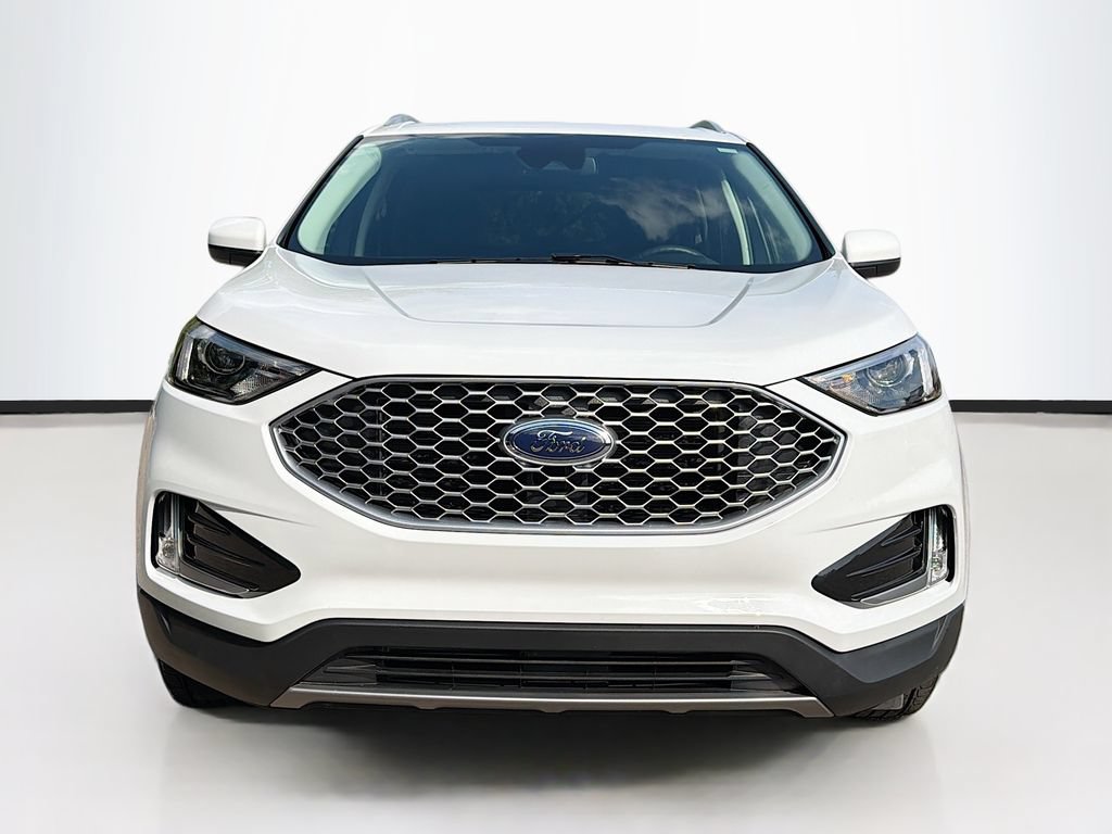 Certified 2023 Ford Edge SEL w/ Convenience Package AWD/4WD image 2