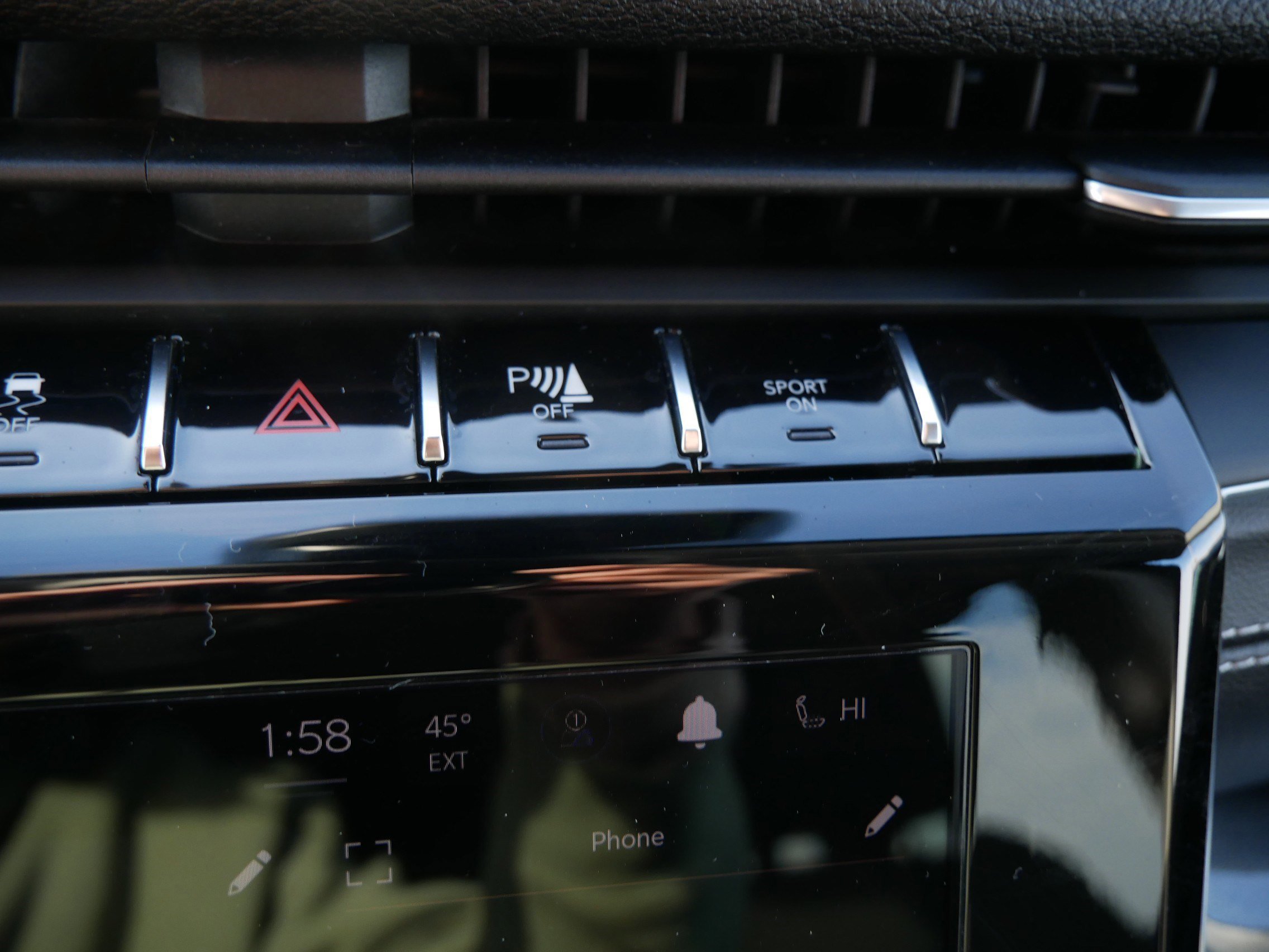 Used 2023 Jeep Grand Cherokee Laredo w/ Luxury Tech Group I image 33