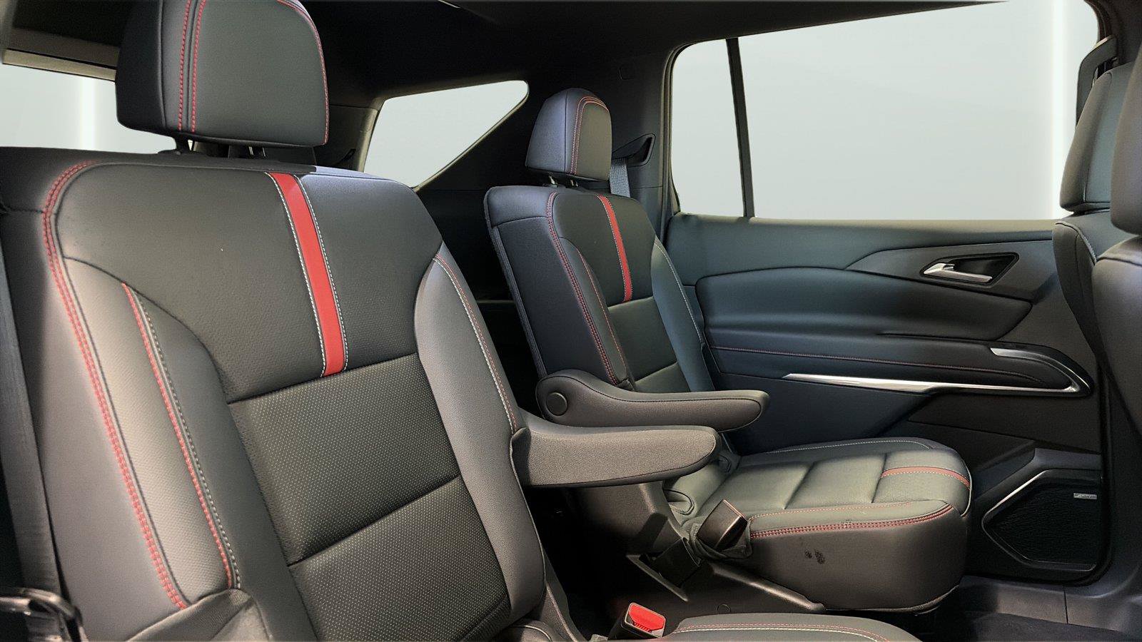 Used 2024 Chevrolet Traverse RS AWD/4WD image 15
