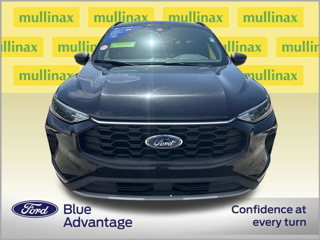 Certified 2025 Ford Escape ST-Line FWD image 11