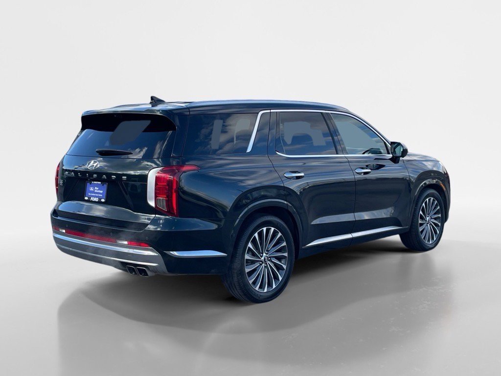 Used 2023 Hyundai Palisade Calligraphy image 4