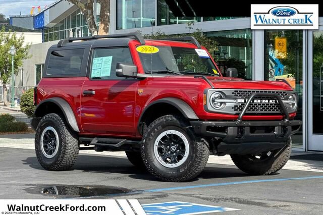 Certified 2023 Ford Bronco Badlands AWD/4WD image 1