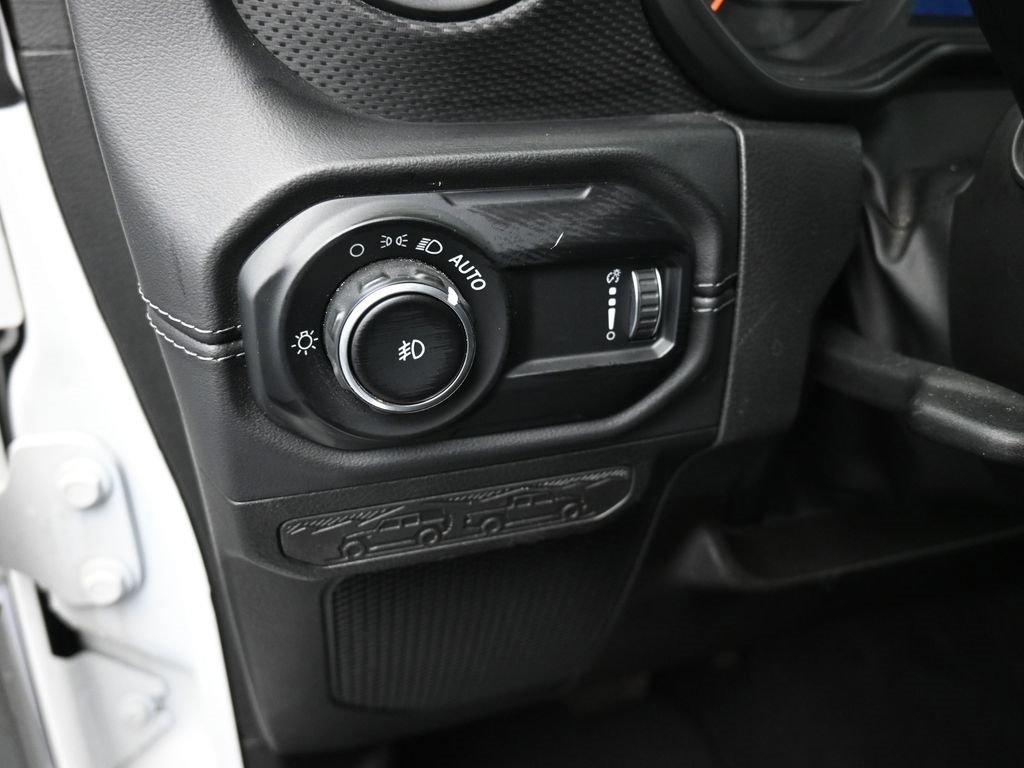 Used 2025 Jeep Wrangler Unlimited Rubicon image 13