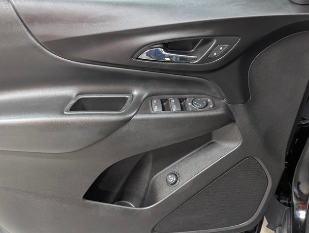 Used 2018 Chevrolet Equinox LT w/ Sun & Infotainment Package AWD/4WD image 10