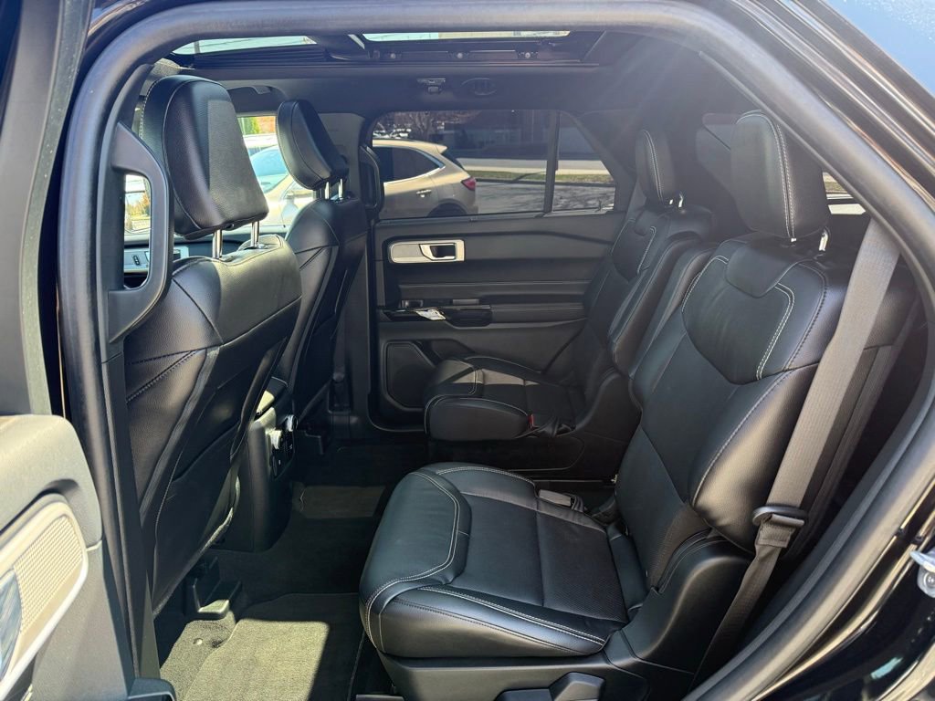 Certified 2024 Ford Explorer ST w/ Equipment Group 401A image 20