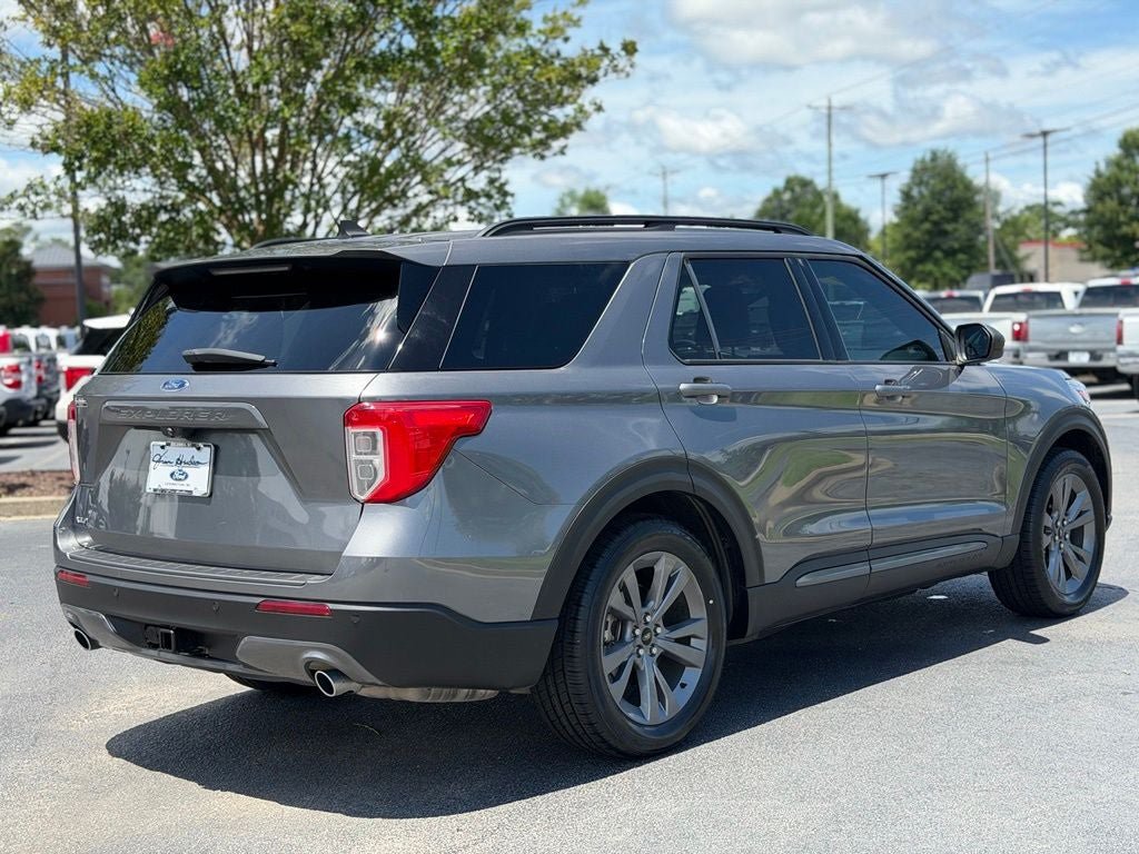 Certified 2021 Ford Explorer XLT w/ Equipment Group 202A RWD image 7