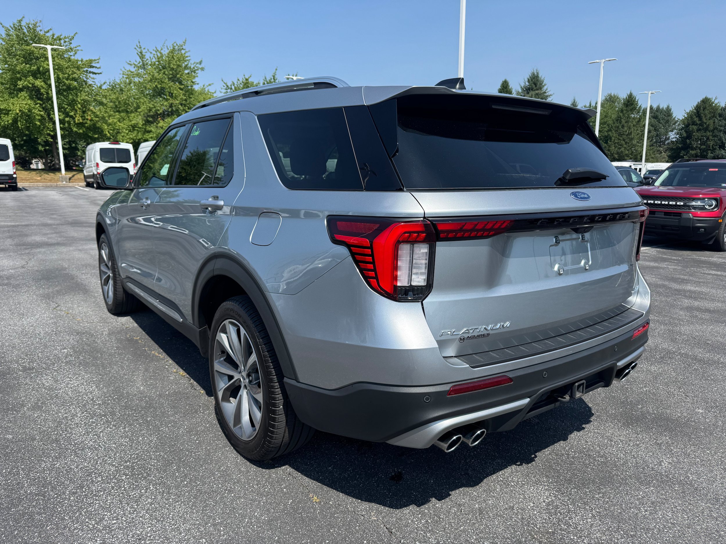 Certified 2025 Ford Explorer Platinum w/ Ultimate Package AWD/4WD image 3