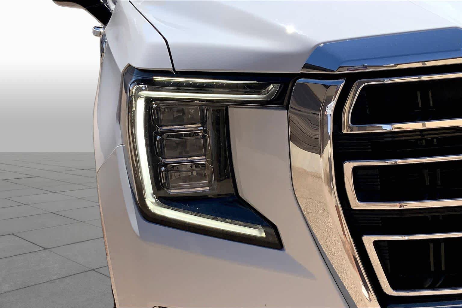 Used 2023 GMC Yukon SLT AWD/4WD image 28