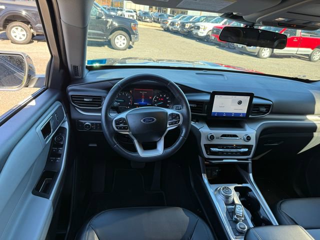 Certified 2022 Ford Explorer XLT w/ Equipment Group 202A image 6