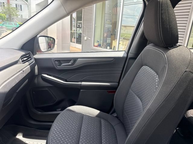 Certified 2025 Ford Escape Active w/ Cold Weather Package AWD/4WD image 27