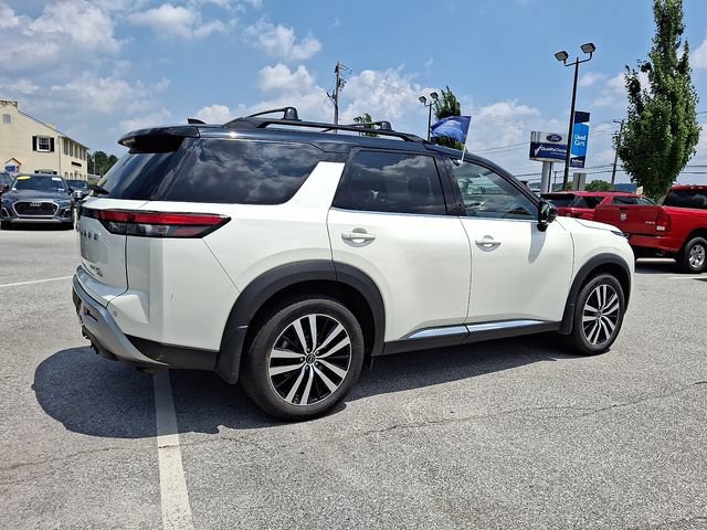 Used 2024 Nissan Pathfinder Platinum w/ Cargo Package AWD/4WD image 11