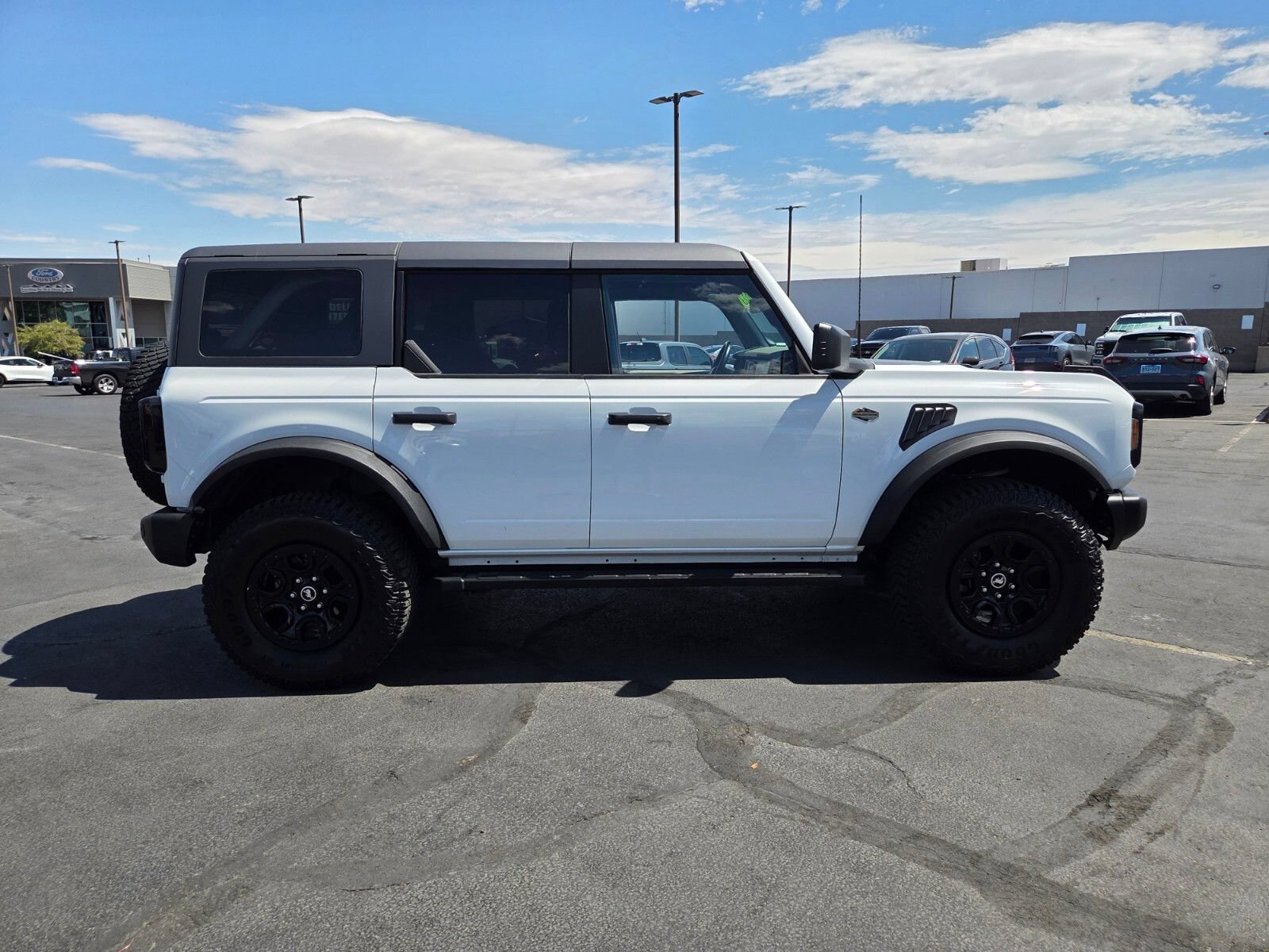 Certified 2023 Ford Bronco Wildtrak AWD/4WD image 6