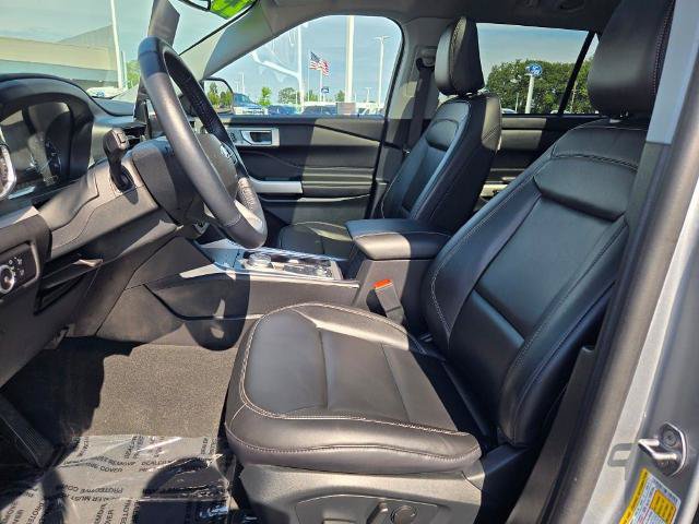 Certified 2023 Ford Explorer XLT w/ Equipment Group 202A AWD/4WD image 23