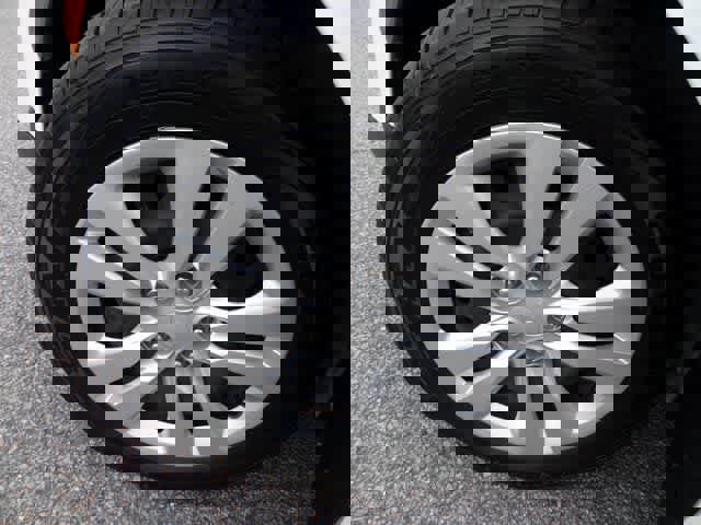 Used 2023 Kia Soul LX image 29