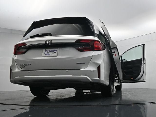 Used 2025 Honda Odyssey Touring image 39