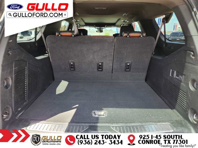 Used 2024 GMC Yukon XL Denali Ultimate AWD/4WD image 10