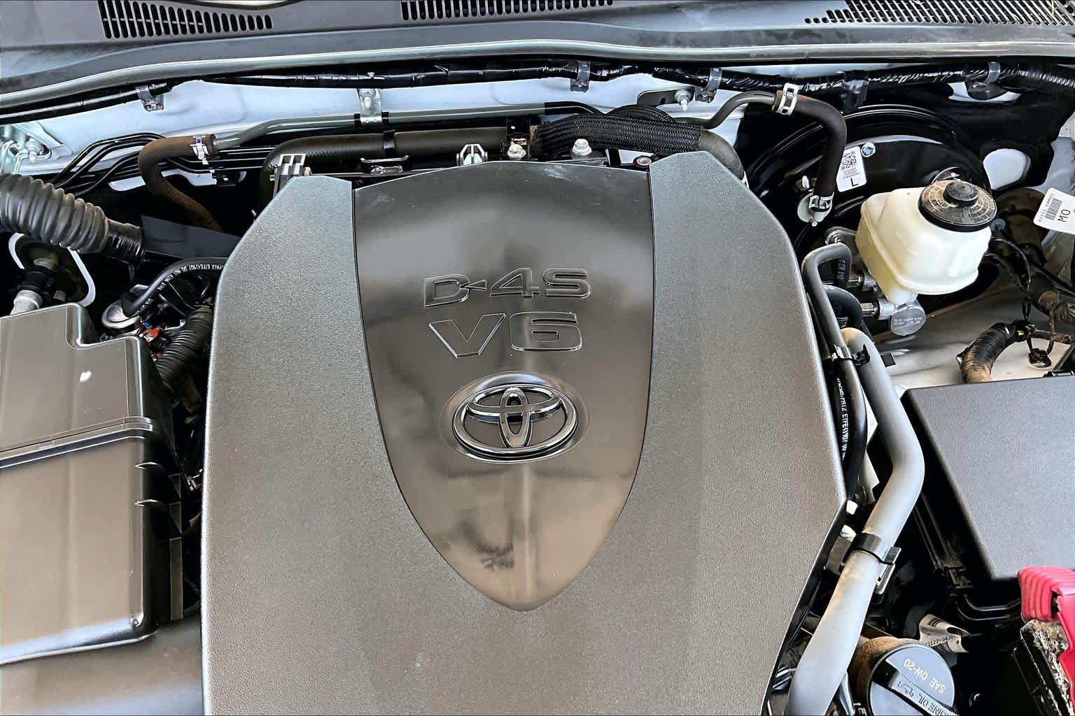 Used 2022 Toyota Tacoma SR5 RWD image 32