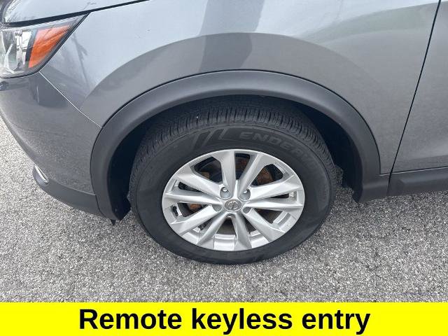 Used 2017 Nissan Rogue Sport SV w/ SV All-Weather Package AWD/4WD image 10