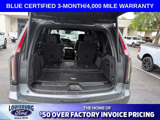 Used 2021 Cadillac Escalade Premium Luxury w/ Driver Assist Tech Package AWD/4WD image 4