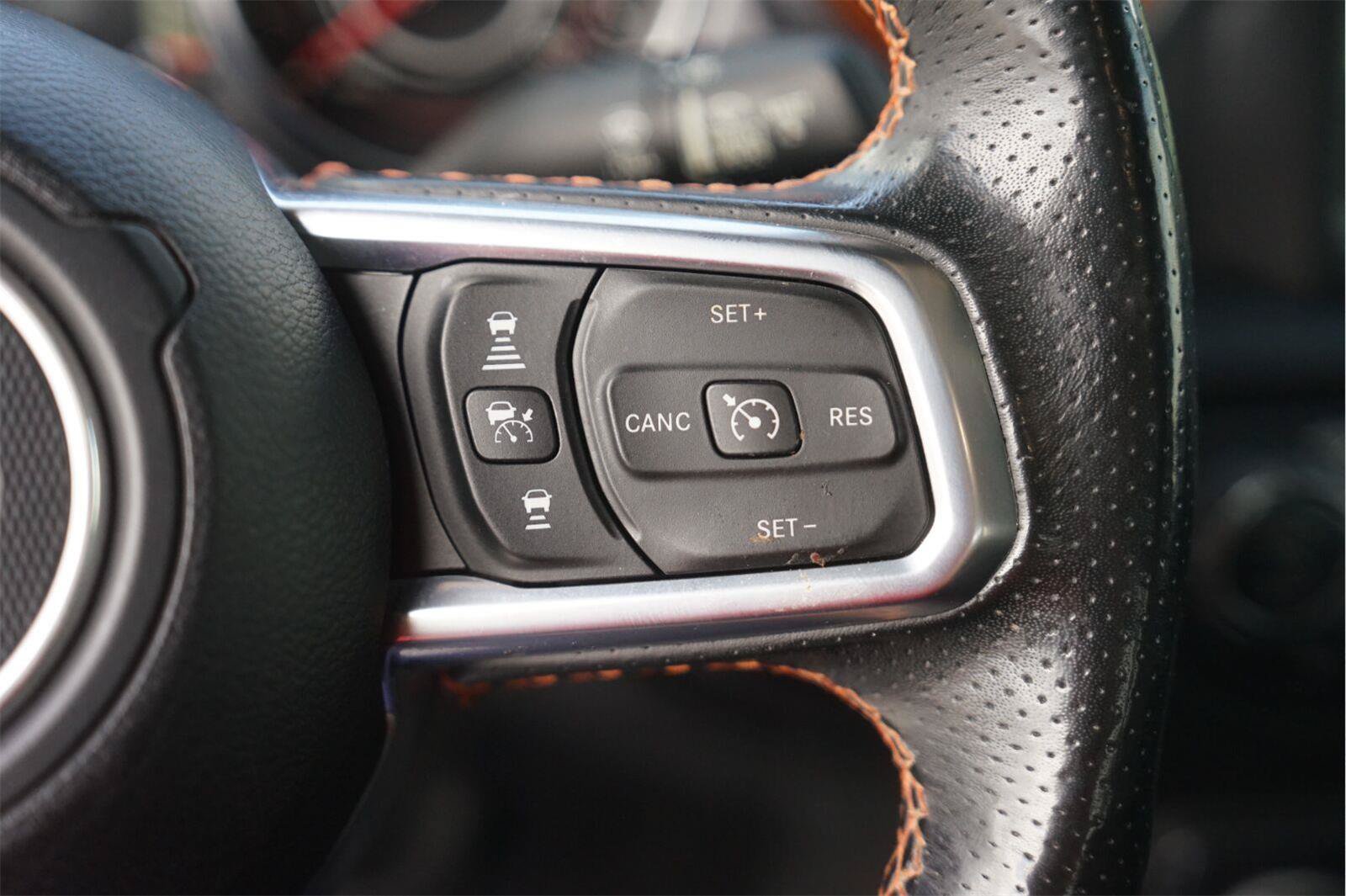 Used 2020 Jeep Gladiator Mojave AWD/4WD image 23