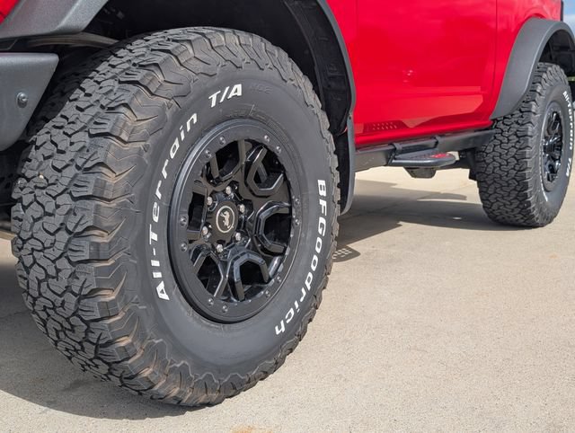 Certified 2022 Ford Bronco Badlands w/ Sasquatch Package AWD/4WD image 11