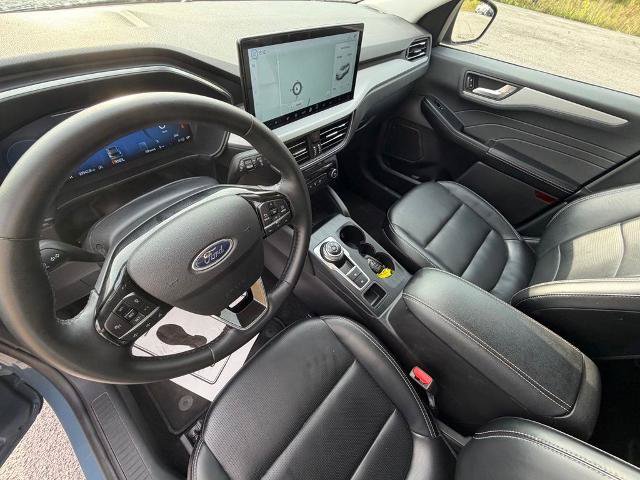 Certified 2025 Ford Escape Platinum AWD/4WD image 19
