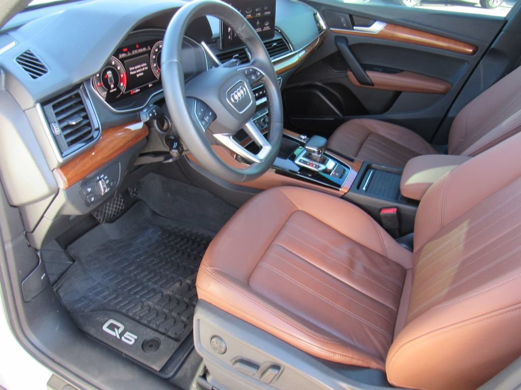 Used 2021 Audi Q5 2.0T Premium Plus w/ Premium Plus Package AWD/4WD image 15