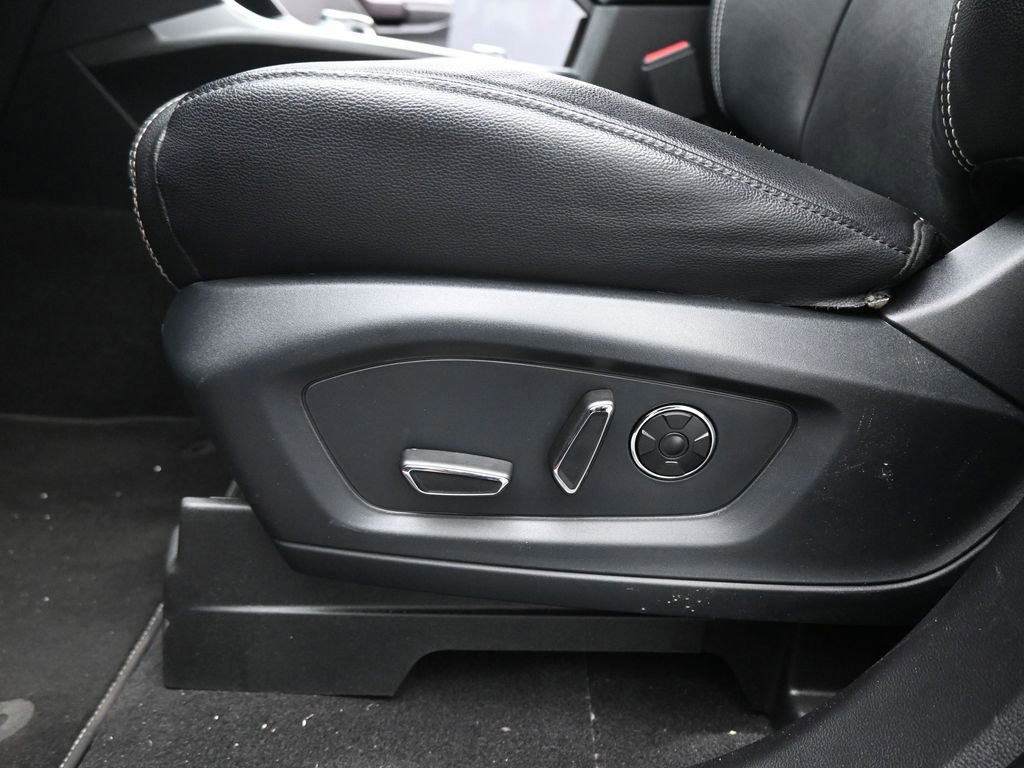 Certified 2020 Ford Explorer ST w/ ST Street Pack image 11