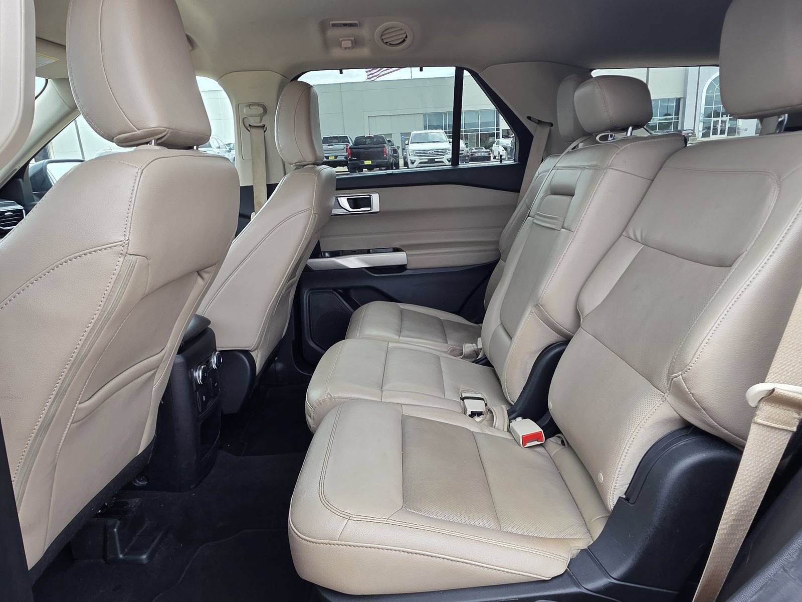 Certified 2021 Ford Explorer Limited RWD image 25