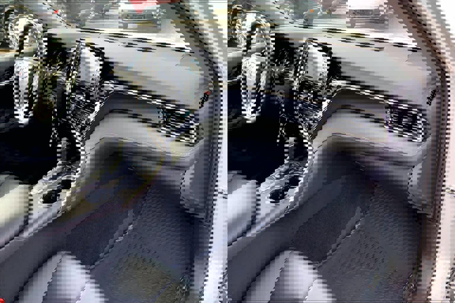 Used 2022 Toyota Camry SE image 16